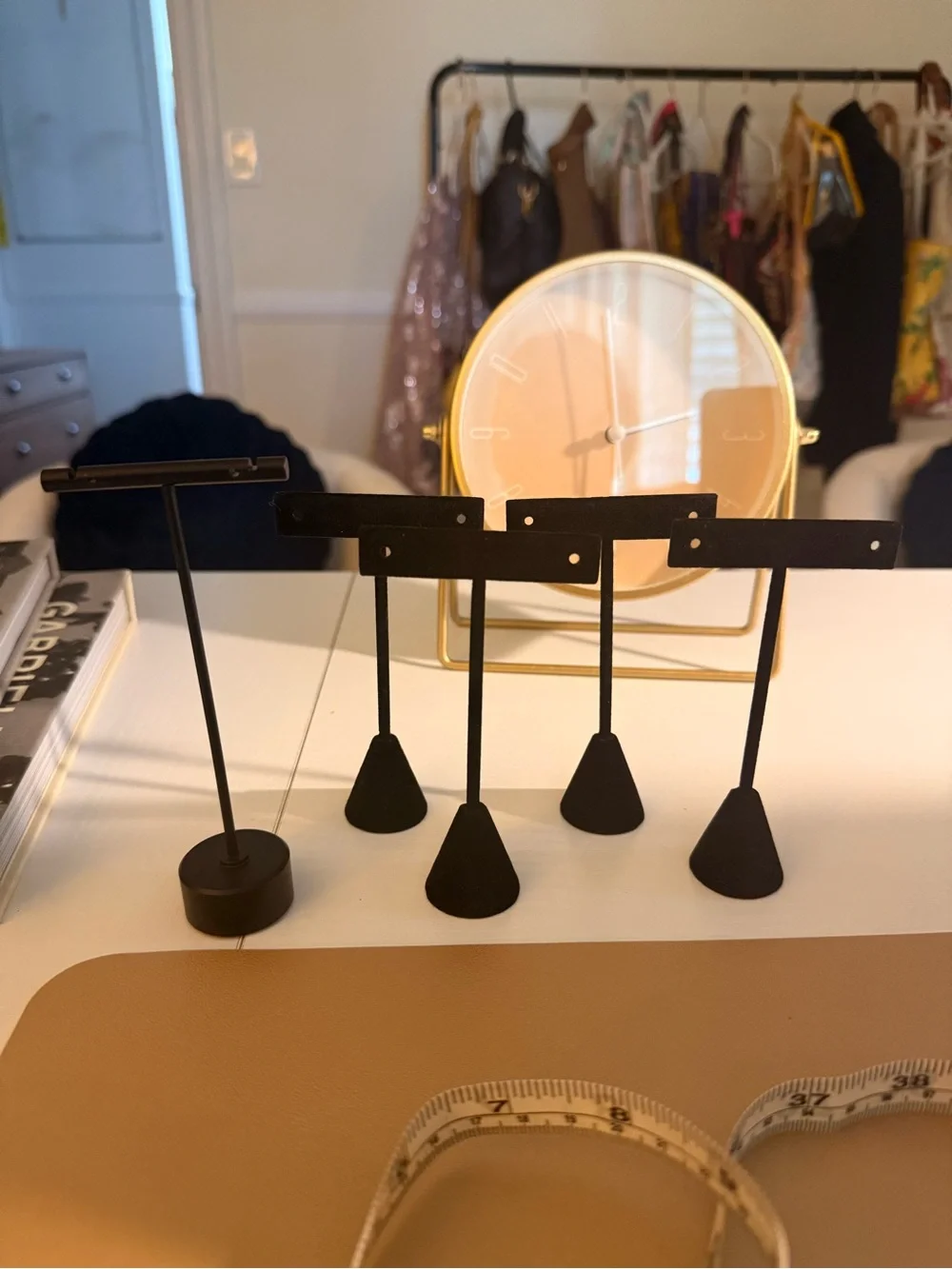 Black Minimal Jewelry Earring Stands - Set of 4 identical and 1 different